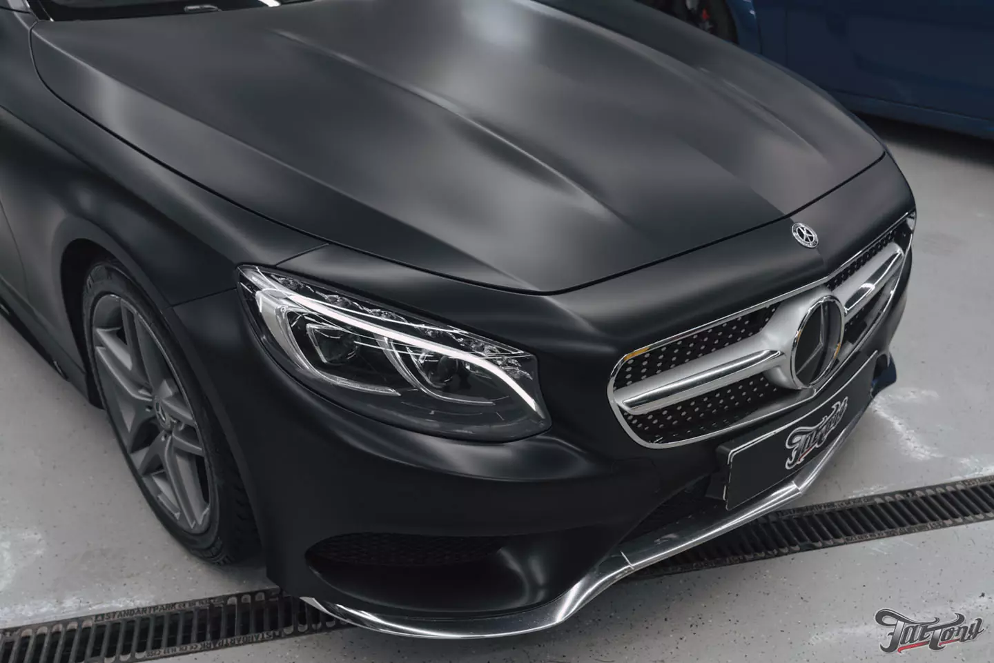 Смена стиля Mercedes S-class Coupe! Оклеили кузов в темно-серый винил от Oracal, окрасили диски